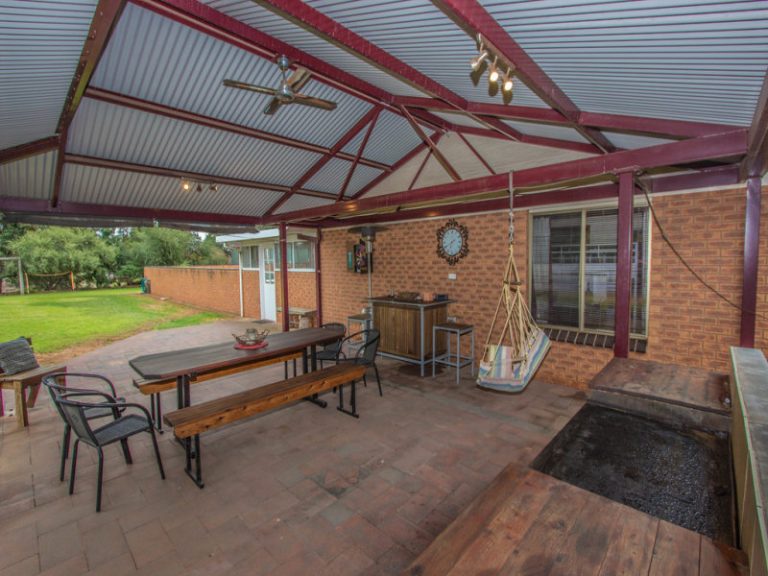 9 Dangar Drive, Narrandera NSW 2700 - photo 16