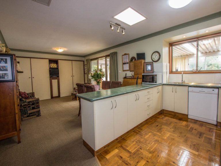 9 Dangar Drive, Narrandera NSW 2700 - photo 23