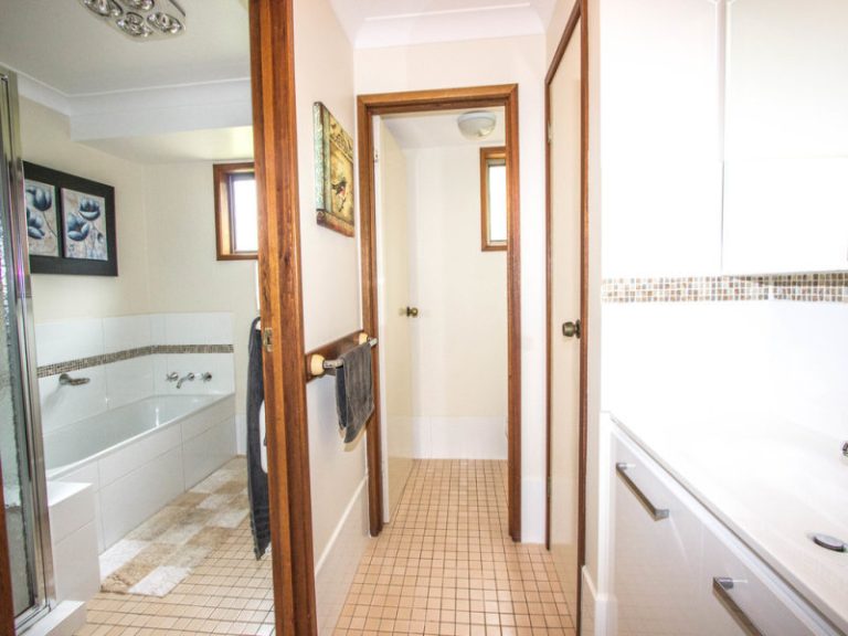 9 Dangar Drive, Narrandera NSW 2700 - photo 31