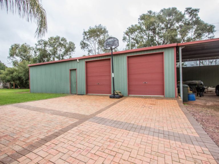 9 Dangar Drive, Narrandera NSW 2700 - photo 6
