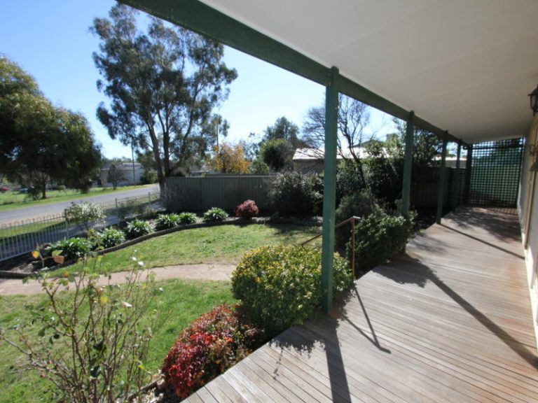 30 Court Street, Boorowa NSW 2586 - photo 4
