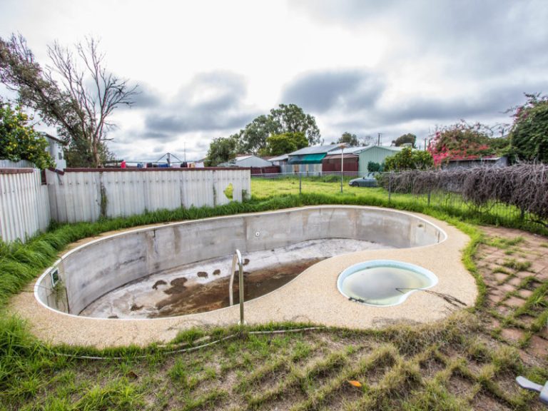 25 Watermain Street, Narrandera NSW 2700 - photo 3