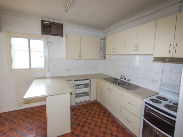 25 Watermain Street, Narrandera NSW 2700 - photo 6