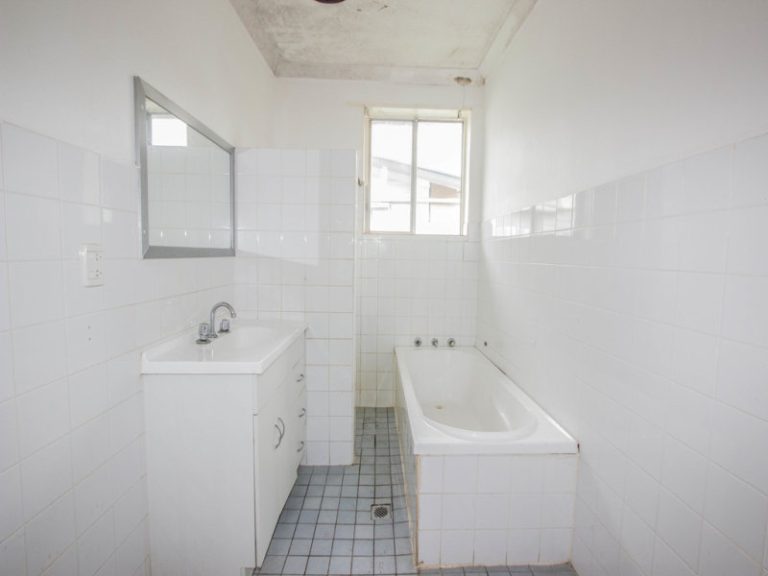25 Watermain Street, Narrandera NSW 2700 - photo 8