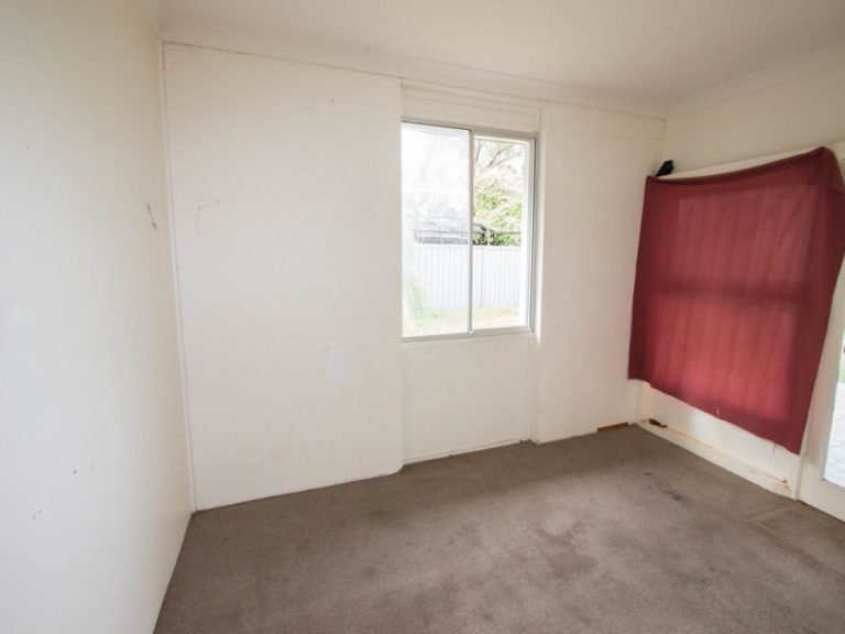 25 Watermain Street, Narrandera NSW 2700 - photo 10