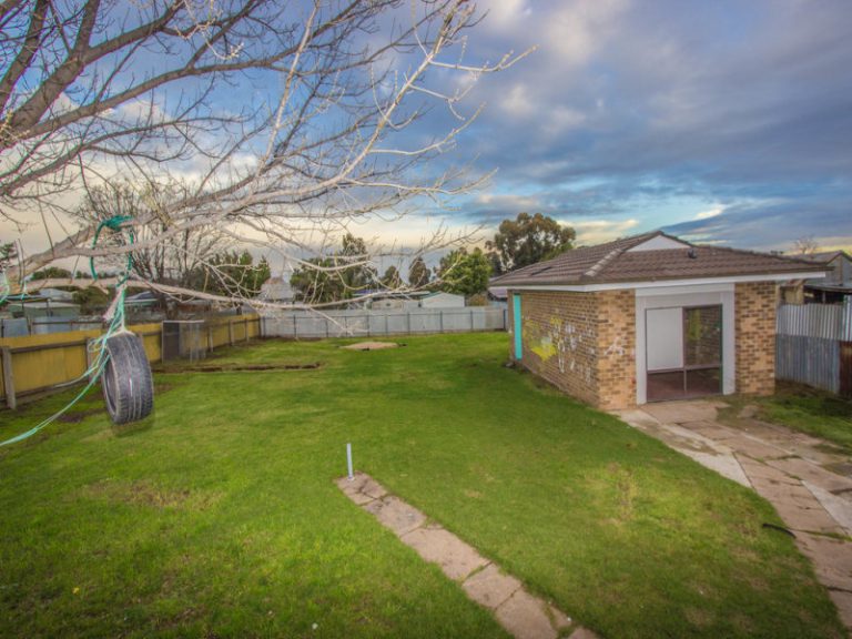 8 Frank Street, Narrandera NSW 2700 - photo 14