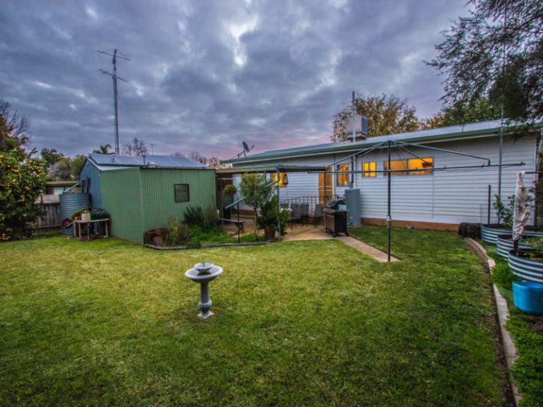 13 Shady Street, Narrandera NSW 2700 - photo 15