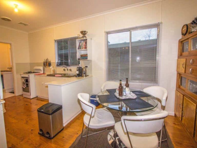 13 Shady Street, Narrandera NSW 2700 - photo 7