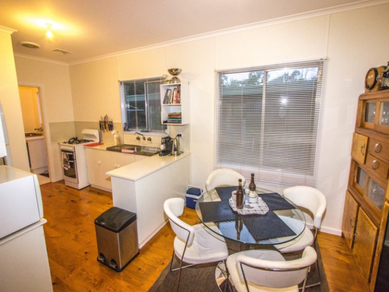 13 Shady Street, Narrandera NSW 2700 - photo 8