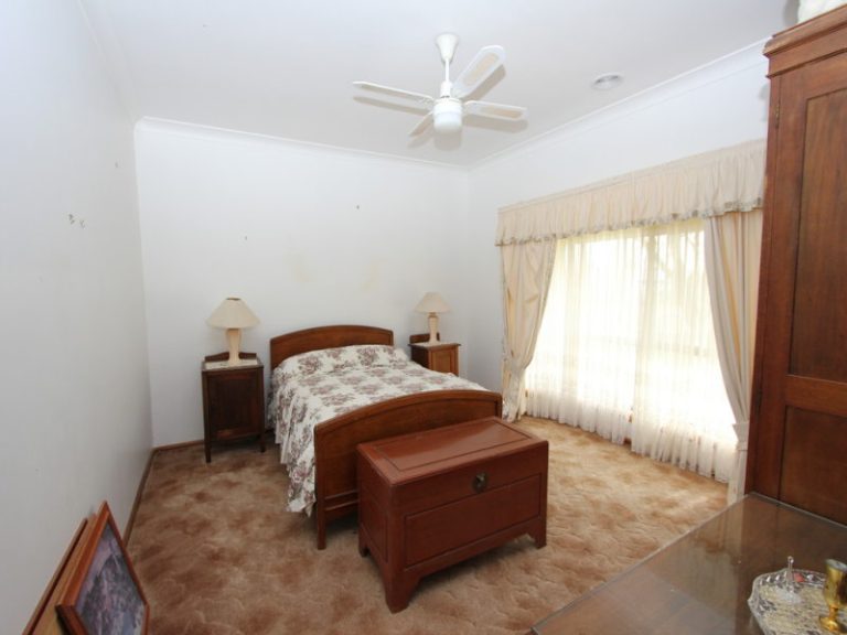 62 South Street, Boorowa NSW 2586 - photo 12