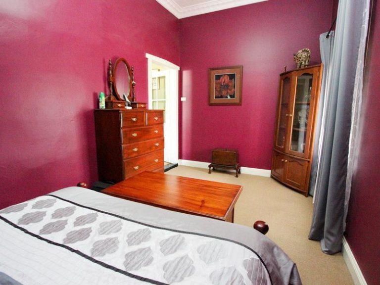 183 Deboos Street, Temora NSW 2666 - photo 17