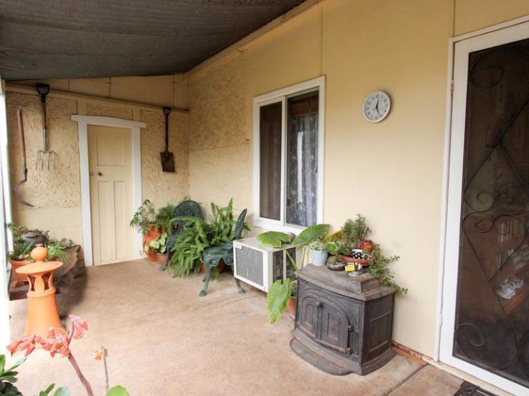 183 Deboos Street, Temora NSW 2666 - photo 21