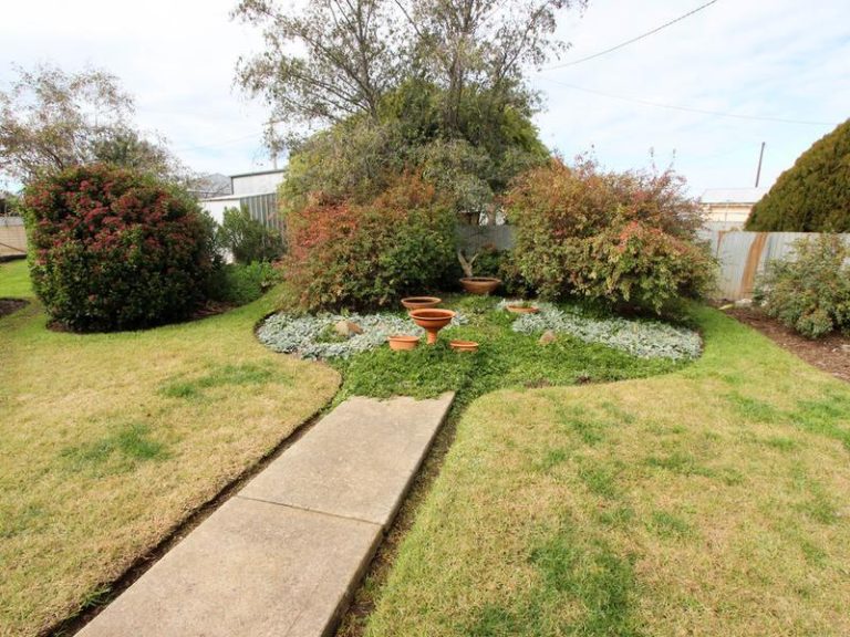 183 Deboos Street, Temora NSW 2666 - photo 23
