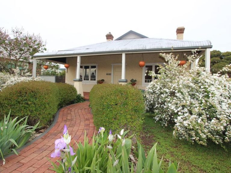 183 Deboos Street, Temora NSW 2666 - McGrath Riverina