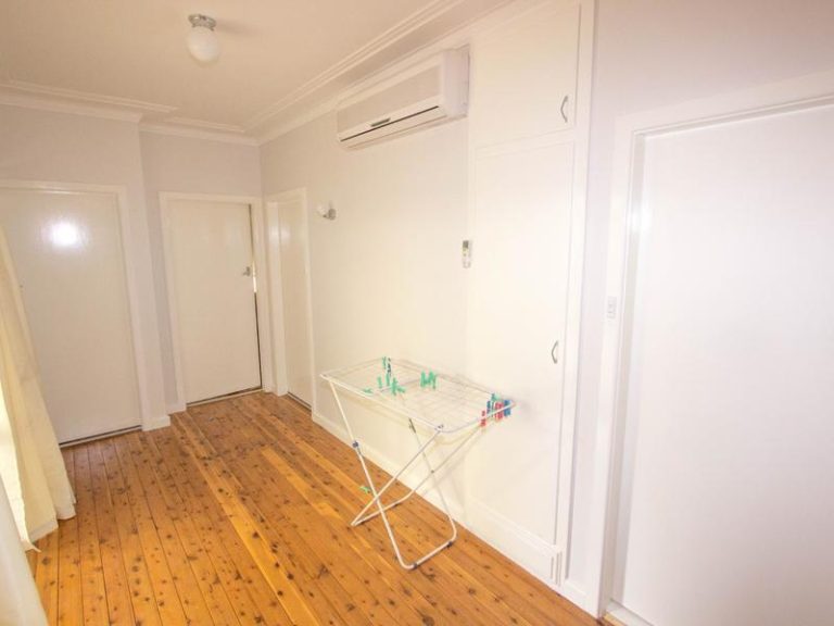22 May Street, Narrandera NSW 2700 - photo 5