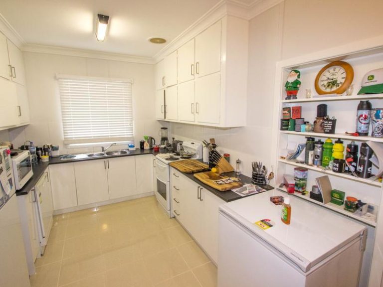 22 May Street, Narrandera NSW 2700 - photo 8