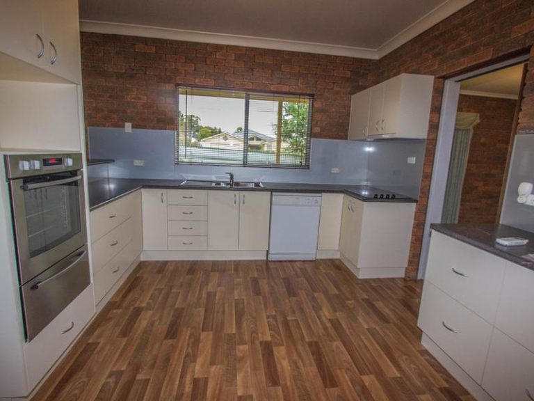 86 Bolton Street, Narrandera NSW 2700 - photo 4