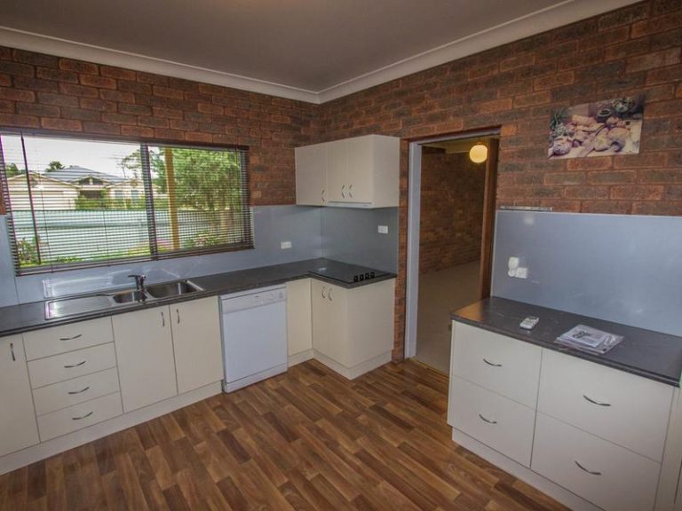 86 Bolton Street, Narrandera NSW 2700 - photo 5