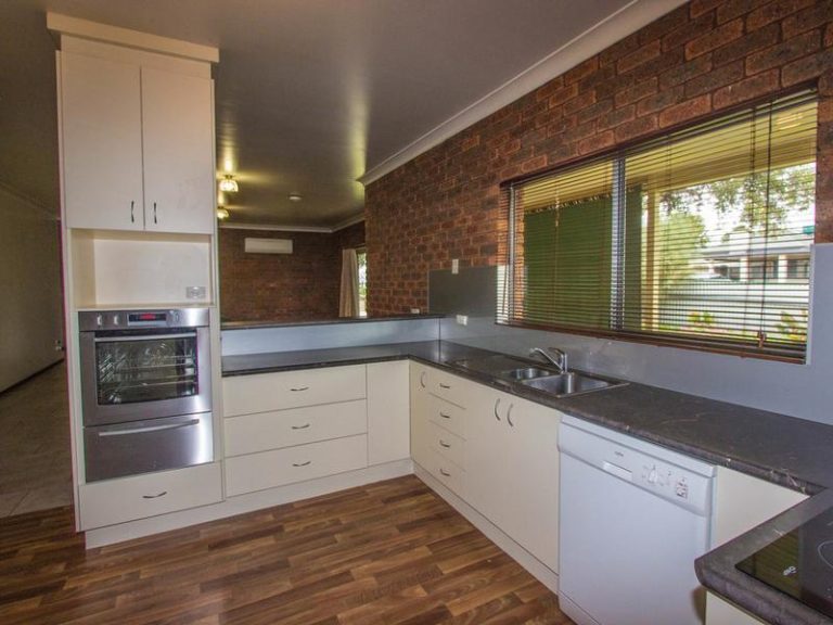 86 Bolton Street, Narrandera NSW 2700 - photo 6