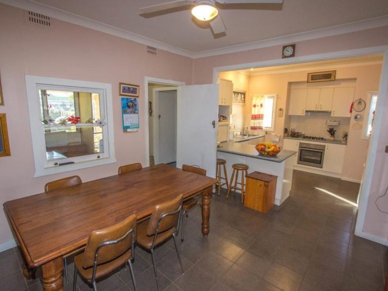 7 Grosvenor Street, Narrandera NSW 2700 - photo 11