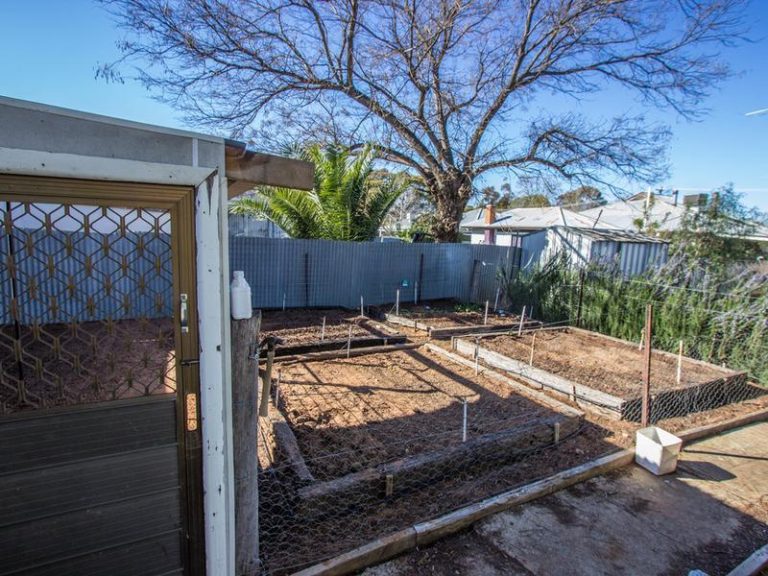 7 Grosvenor Street, Narrandera NSW 2700 - photo 15