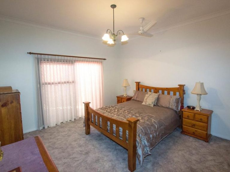 14 May Street, Narrandera NSW 2700 - photo 12