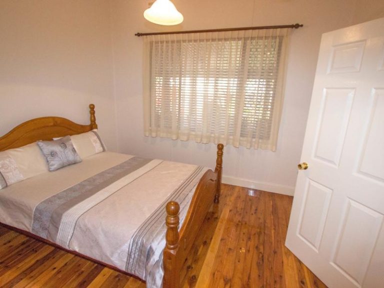 14 May Street, Narrandera NSW 2700 - photo 13