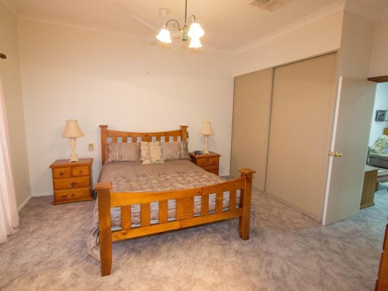 14 May Street, Narrandera NSW 2700 - photo 10