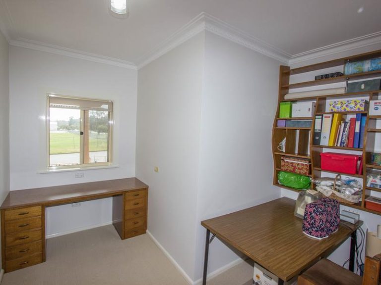 2 Riverine Street, Narrandera NSW 2700 - photo 14