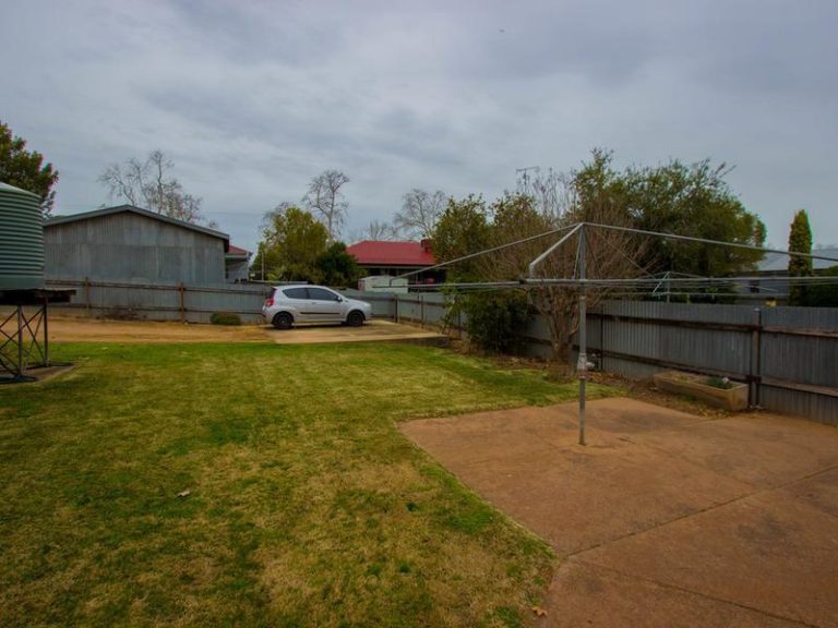 2 Riverine Street, Narrandera NSW 2700 - photo 19
