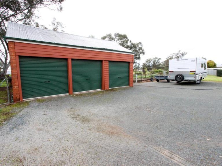 29 Pitt Street, Ariah Park NSW 2665 - photo 25