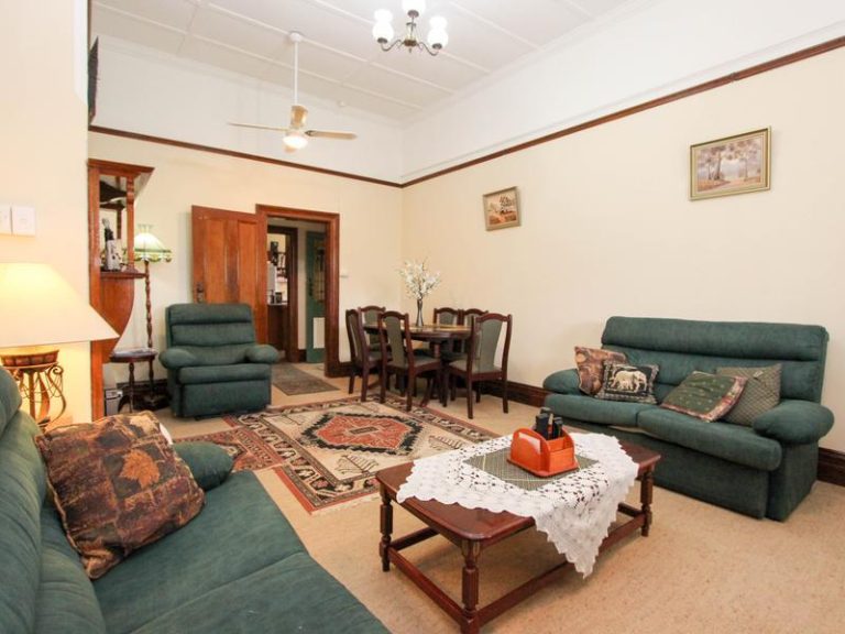 29 Pitt Street, Ariah Park NSW 2665 - photo 4