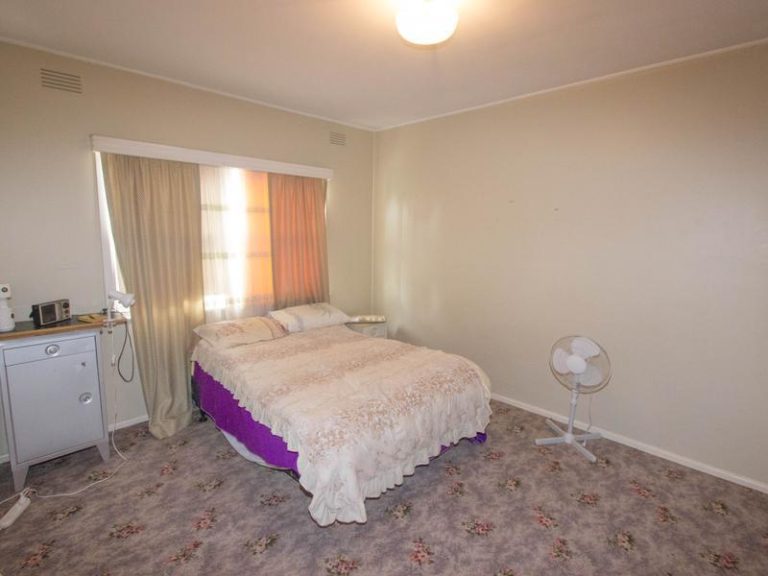 11 Margaret Street, Narrandera NSW 2700 - photo 11