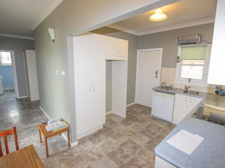 11 Margaret Street, Narrandera NSW 2700 - photo 9