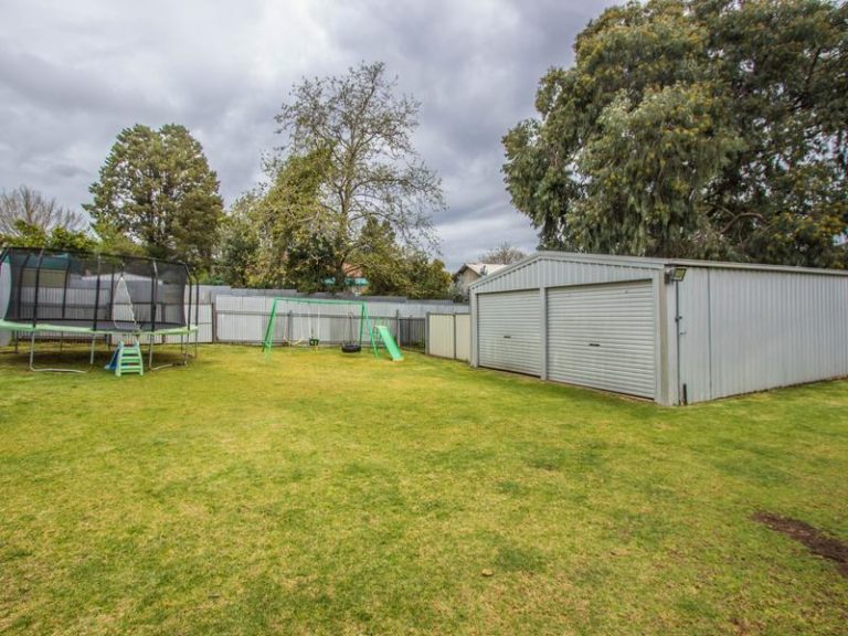 44 Larmer Street, Narrandera NSW 2700 - photo 24