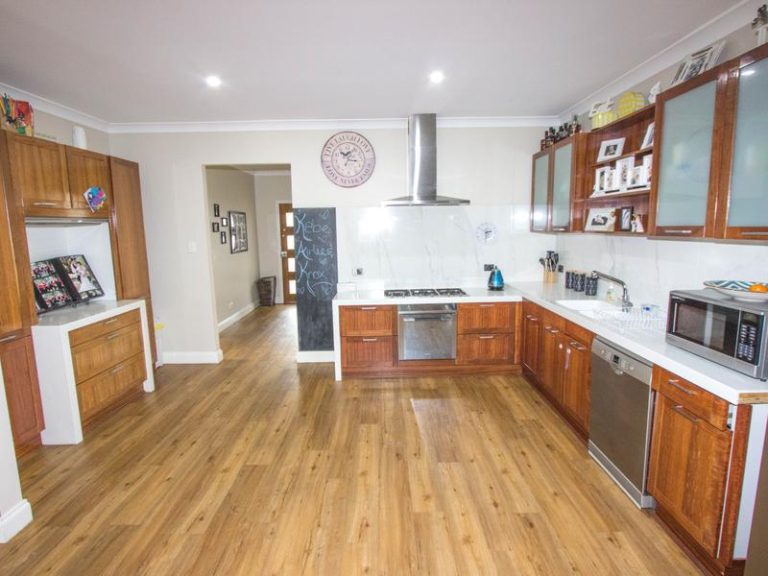 44 Larmer Street, Narrandera NSW 2700 - photo 4