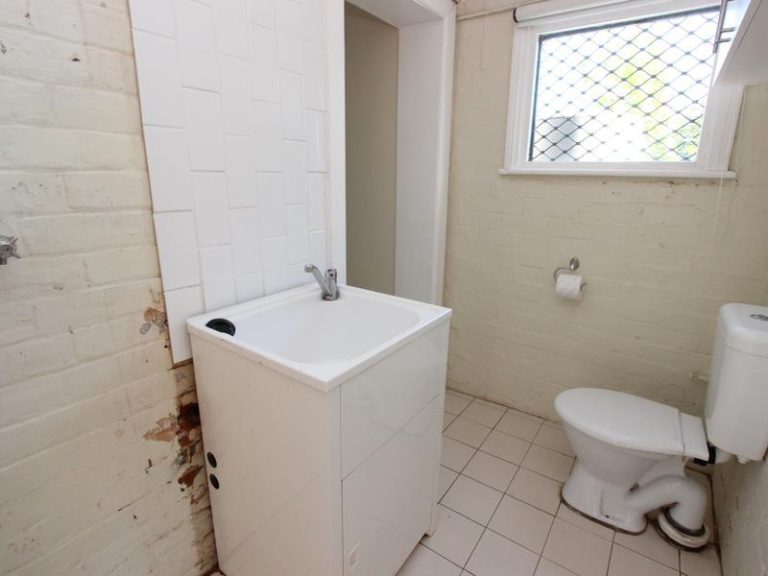 189 Baker Street, Temora NSW 2666 - photo 15
