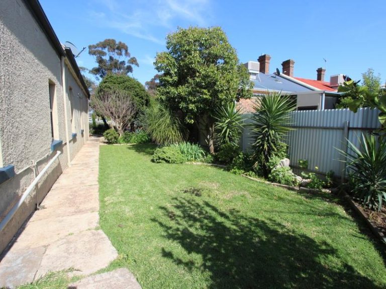 189 Baker Street, Temora NSW 2666 - photo 17