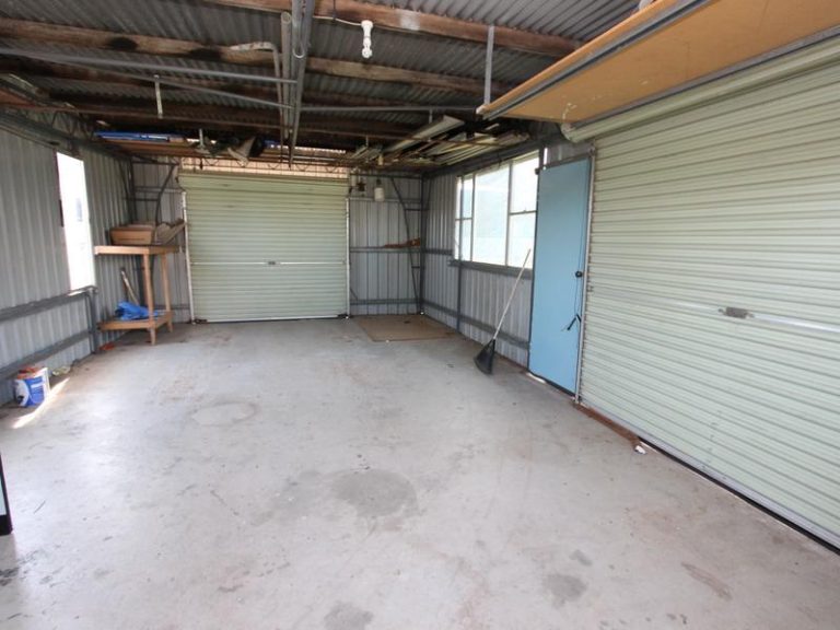 189 Baker Street, Temora NSW 2666 - photo 22