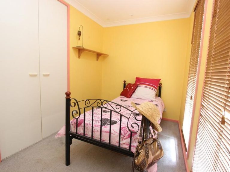 22 Williams Street, Temora NSW 2666 - photo 11