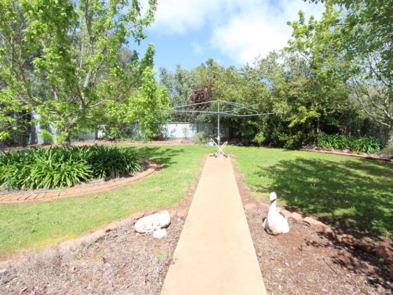 22 Williams Street, Temora NSW 2666 - photo 19