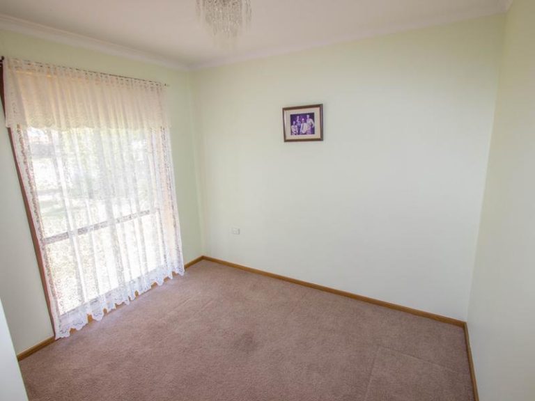 58 Bendee Street, Barellan NSW 2665 - photo 11
