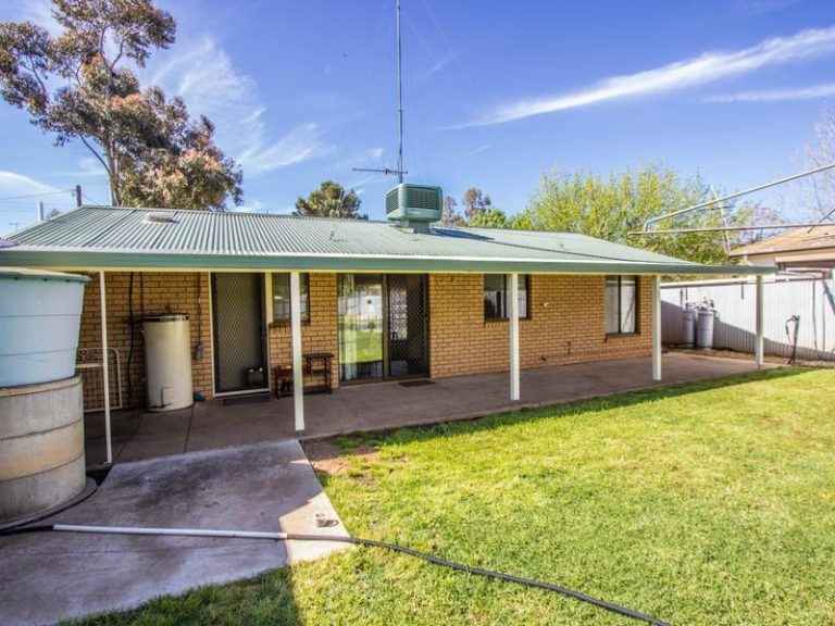 58 Bendee Street, Barellan NSW 2665 - photo 18