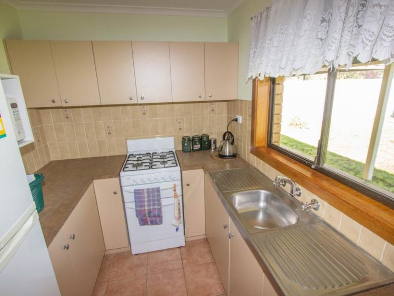 58 Bendee Street, Barellan NSW 2665 - photo 9
