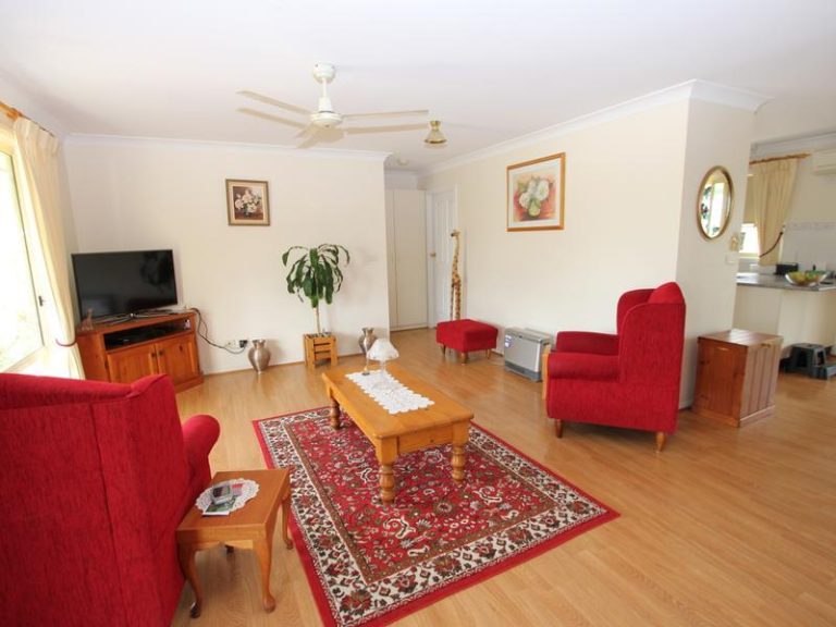 95 Long Street, Boorowa NSW 2586 - photo 2
