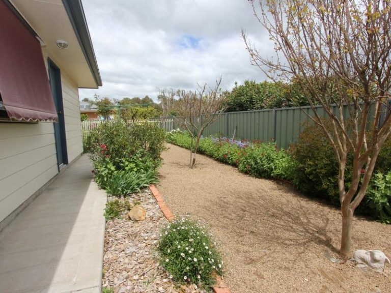 95 Long Street, Boorowa NSW 2586 - photo 18