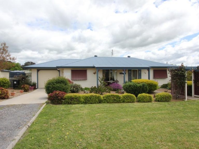 95 Long Street, Boorowa NSW 2586 - photo 19
