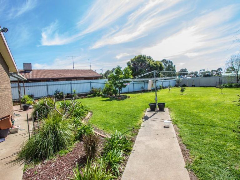 20 Pendula Street, Leeton NSW 2705 - photo 14