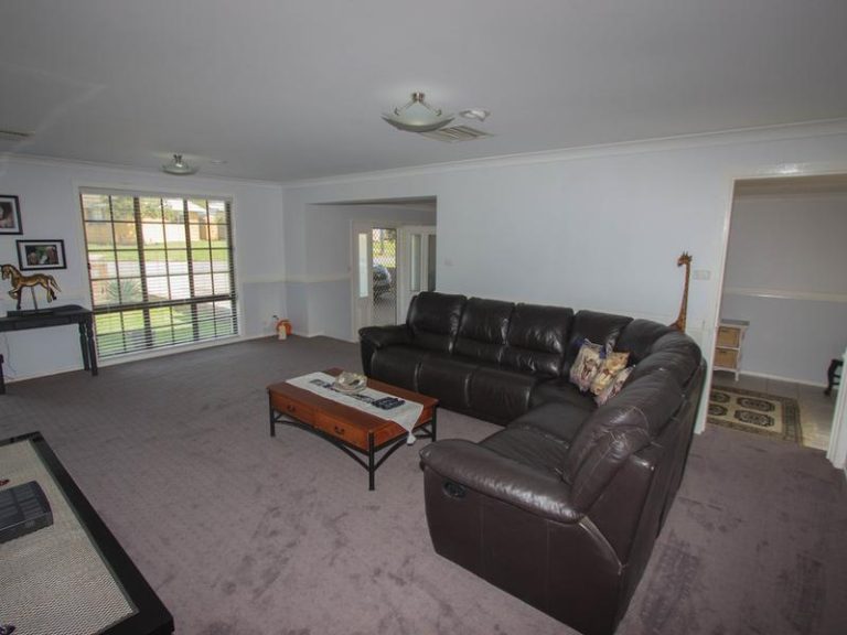 20 Pendula Street, Leeton NSW 2705 - photo 5