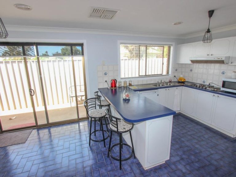 20 Pendula Street, Leeton NSW 2705 - photo 7